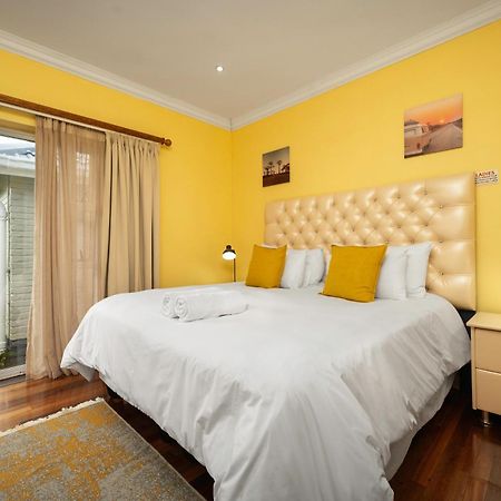 Africa Beach B&B พอร์ตเอลิซาเบธ ภายนอก รูปภาพ
