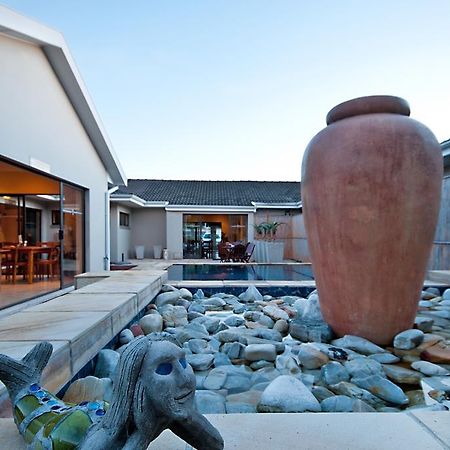 Africa Beach B&B พอร์ตเอลิซาเบธ ภายนอก รูปภาพ