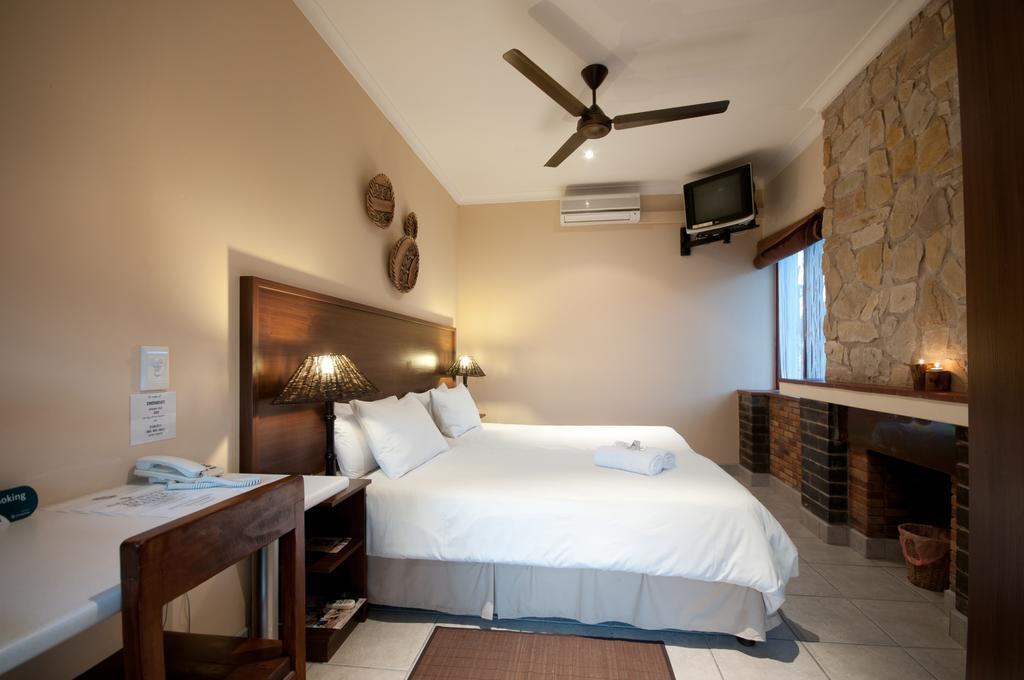 Africa Beach B&B พอร์ตเอลิซาเบธ ภายนอก รูปภาพ