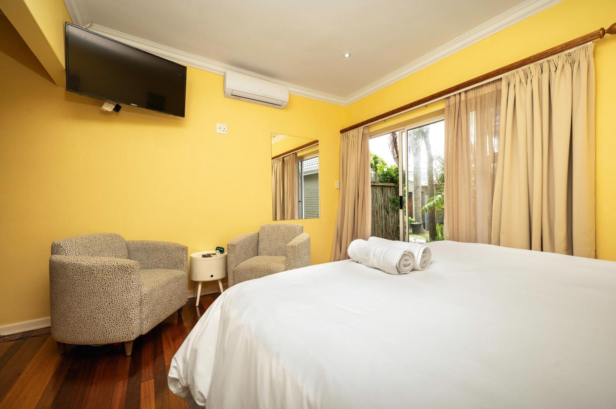 Africa Beach B&B พอร์ตเอลิซาเบธ ภายนอก รูปภาพ