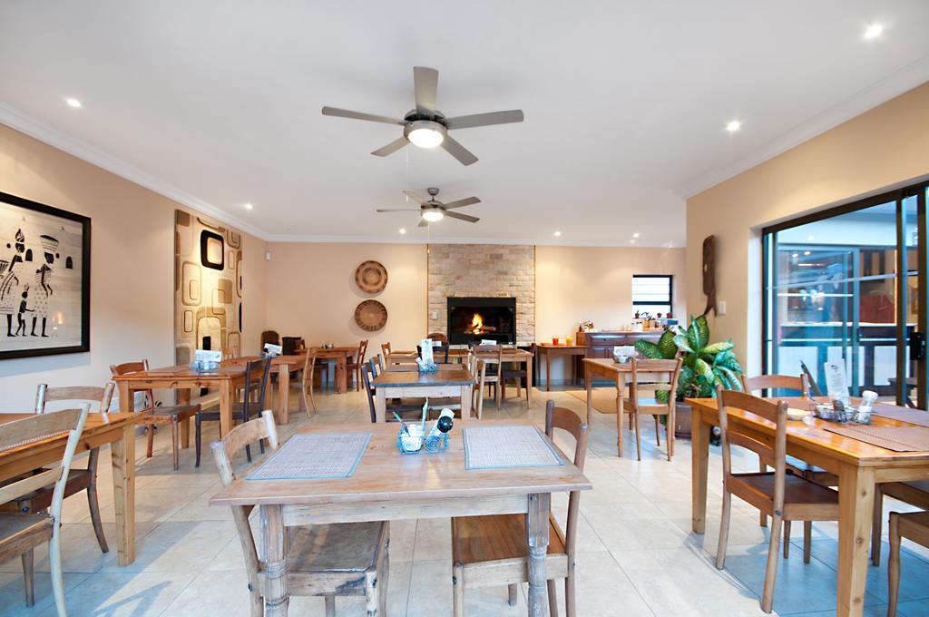 Africa Beach B&B พอร์ตเอลิซาเบธ ภายนอก รูปภาพ