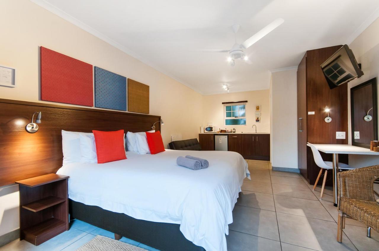 Africa Beach B&B พอร์ตเอลิซาเบธ ภายนอก รูปภาพ